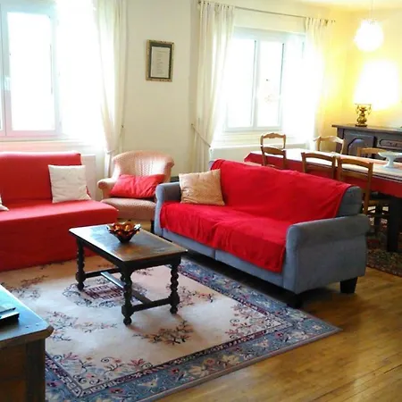 בית נופש De La Boissiere *